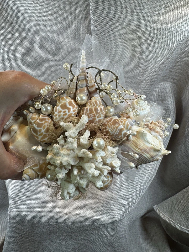 Tiara corona sirena hecha a mano única única en su tipo conchas marinas reales, perlas, coral Foto 4 de 4