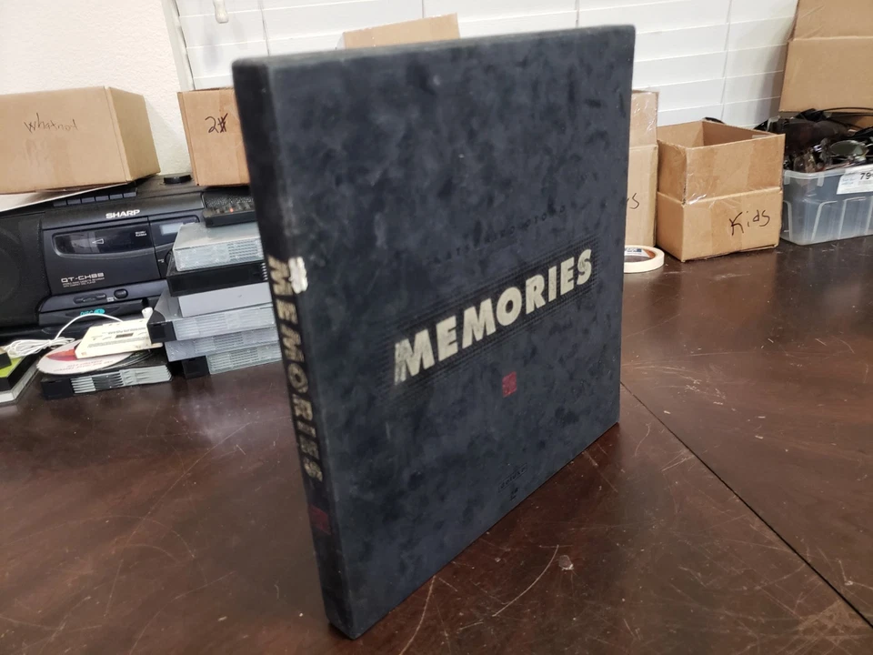 Katsuhiro Otomo Memories 1995 Rare Deluxe Laserdisc Felt Box Set w Booklets  - Image 2 of 4