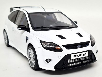 Solido 1/18 Ford Focus RS MK2 Frozen White Metallic 2009 Diecast Scale model car