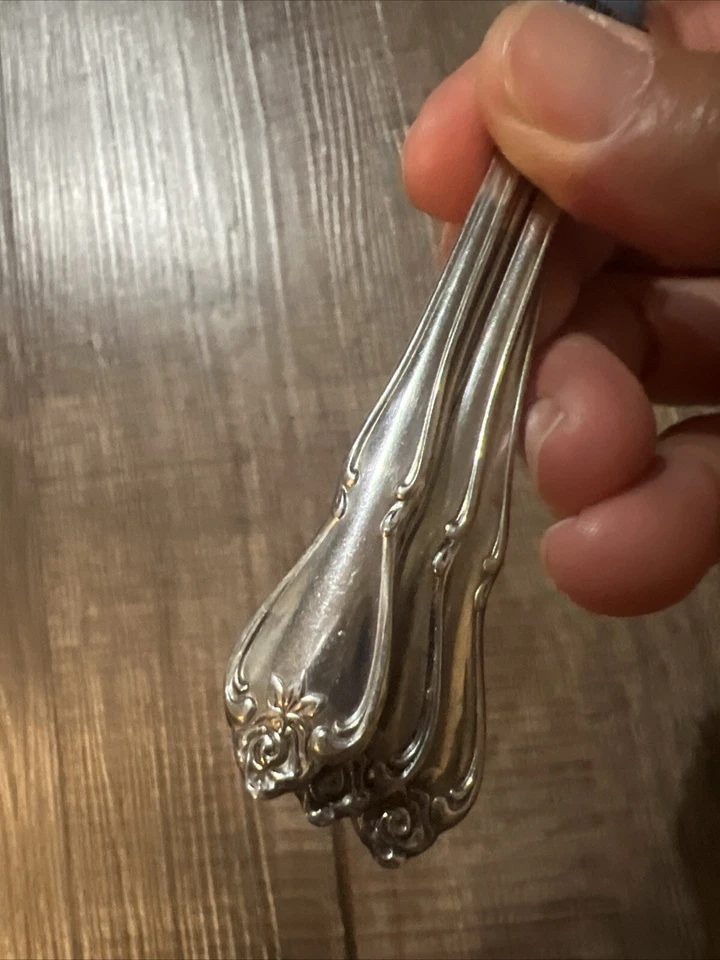 Lote de 4 tenedores de postre aperitivo de frutas condimentos de acero inoxidable Oneida de 6" usados en excelente estado Foto 3 de 4