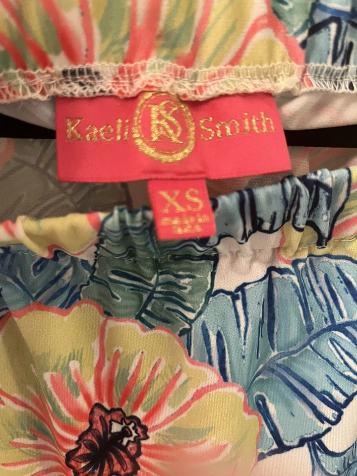 Top manga corta Kaeli Smith para mujer talla XS brillante floral fuera del hombro Foto 3 de 4