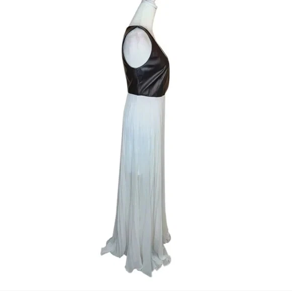 Vestido Alice + Olivia Cuero Cordero Negro y Blanco Plisado Foto 2 de 4