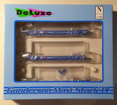 Deluxe Innovations 350401 N Pacer Maxi-Stack IV 3-Unit Intermodal Well Car Set