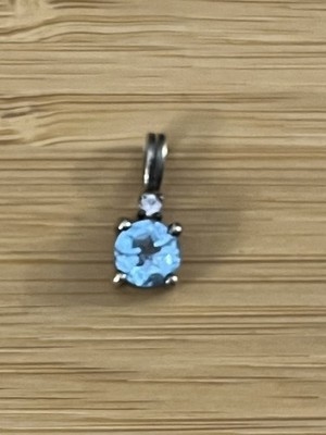 Sterling Silber Anhänger mit rundgeschliffenem Blautopas Edelstein
