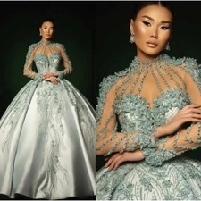 Exquisit Ball Gown Wedding Dresses Pearls Beads Crystals Appliques Princess