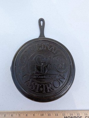 COLLECTIBLE ORIGINAL CRACKER BARREL OLD COUNTRY STORE CAST IRON FRYING PAN