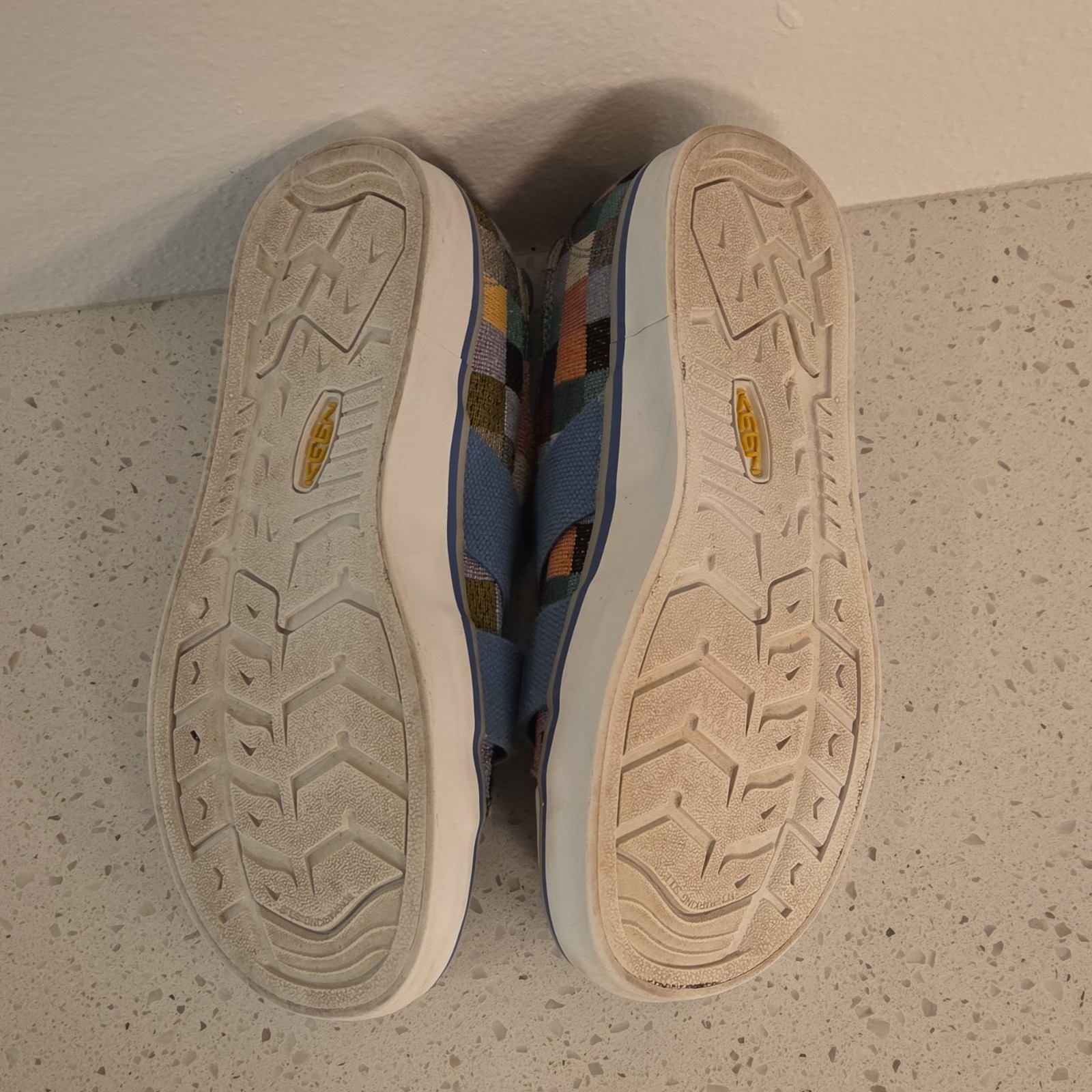 Size 7 KEEN Patchwork Hook & Loop sneakers multic… - image 5