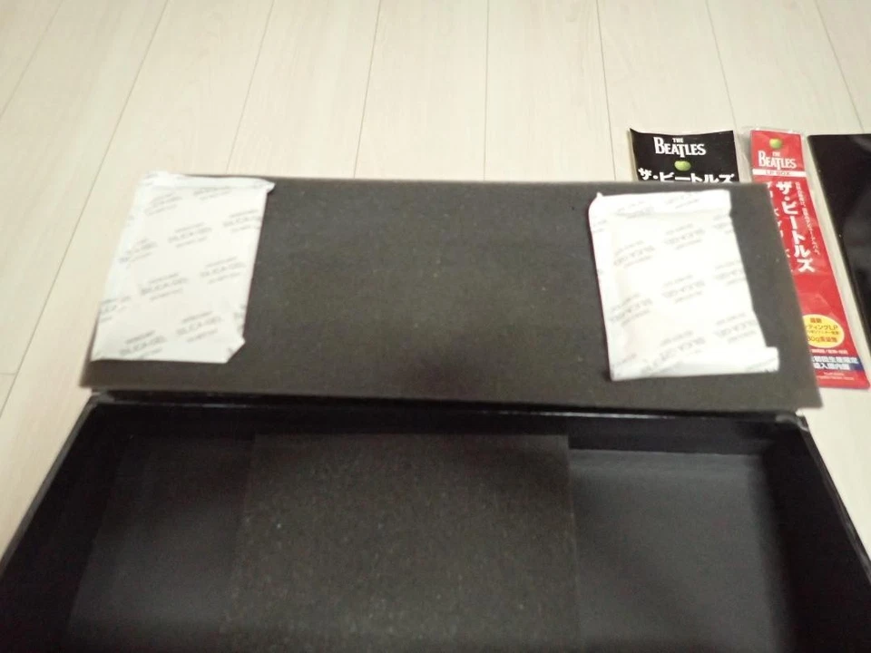 The Beatles Stereo Vinyl Box Set 14 titles 16 disc First Press Limited Edition - Image 2 of 4