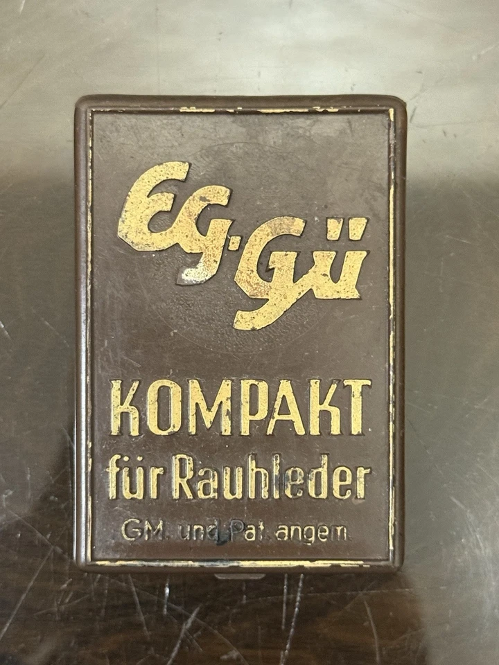 Kit compacto vintage Eg-Gü Shoe Care - negro (negro) en caja de plástico (baquelita) Foto 2 de 4