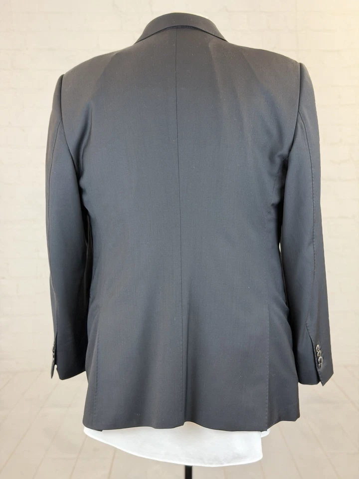 Blazer Giorgio Armani Italia Para Hombre Negro Sólido 100% Lana Dos Botones 42R $2,895 Foto 4 de 4