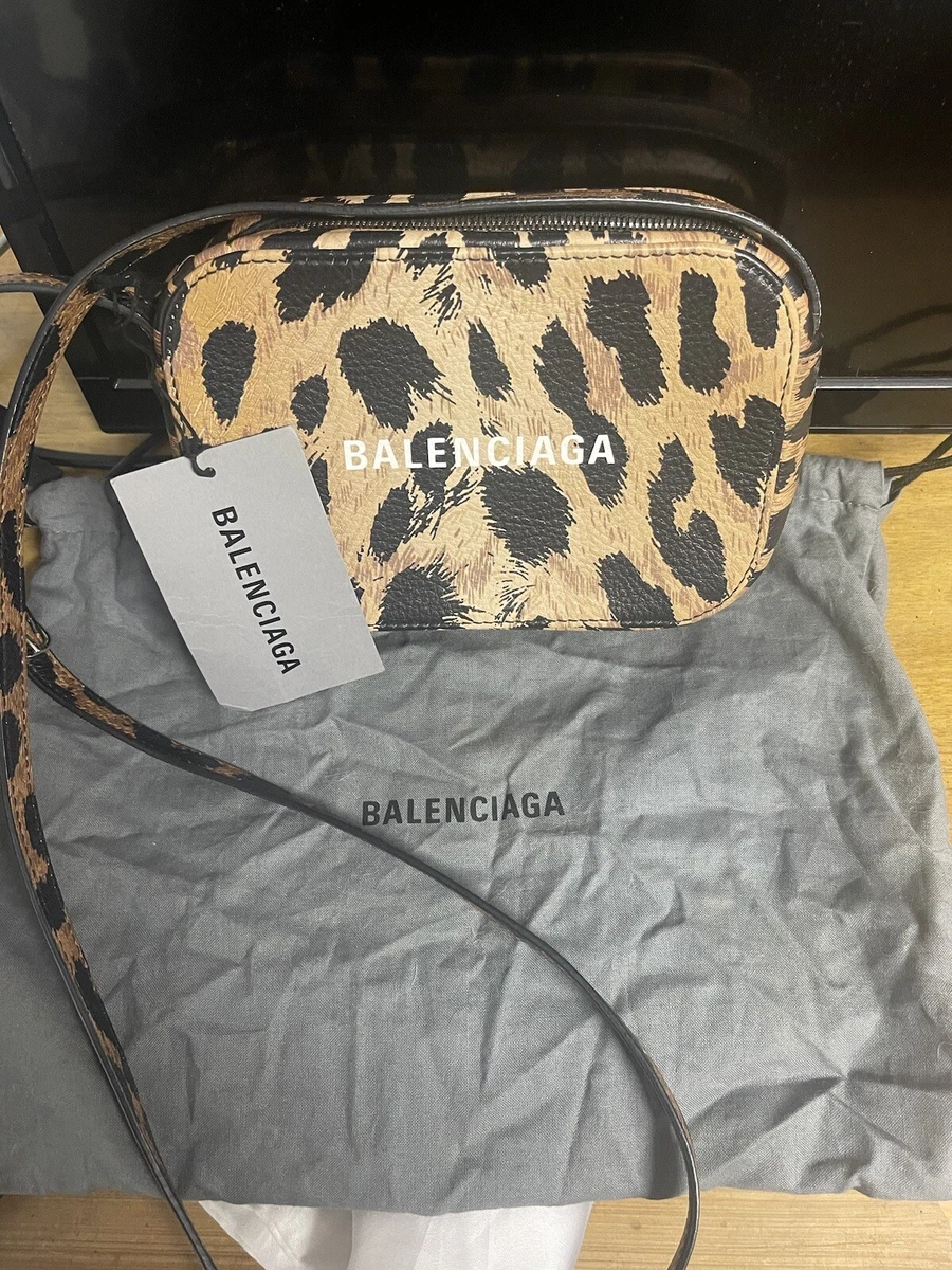 Balenciaga - Women's Everyday Small Camera Bag Black - Calfskin