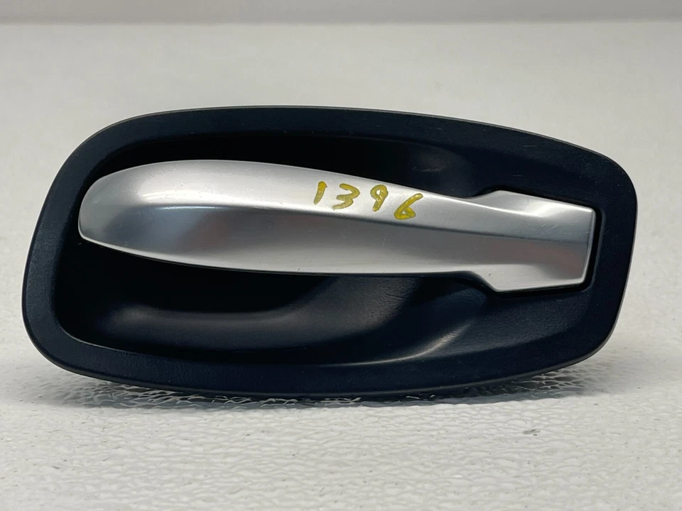 Manija interior de la puerta interior trasera izquierda BMW 528Xi 2006-2010 1360535-SW Foto 3 de 4