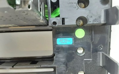 Volvo XC90 2004 Radio CD GPS player head unit 30679697 LGI62440 