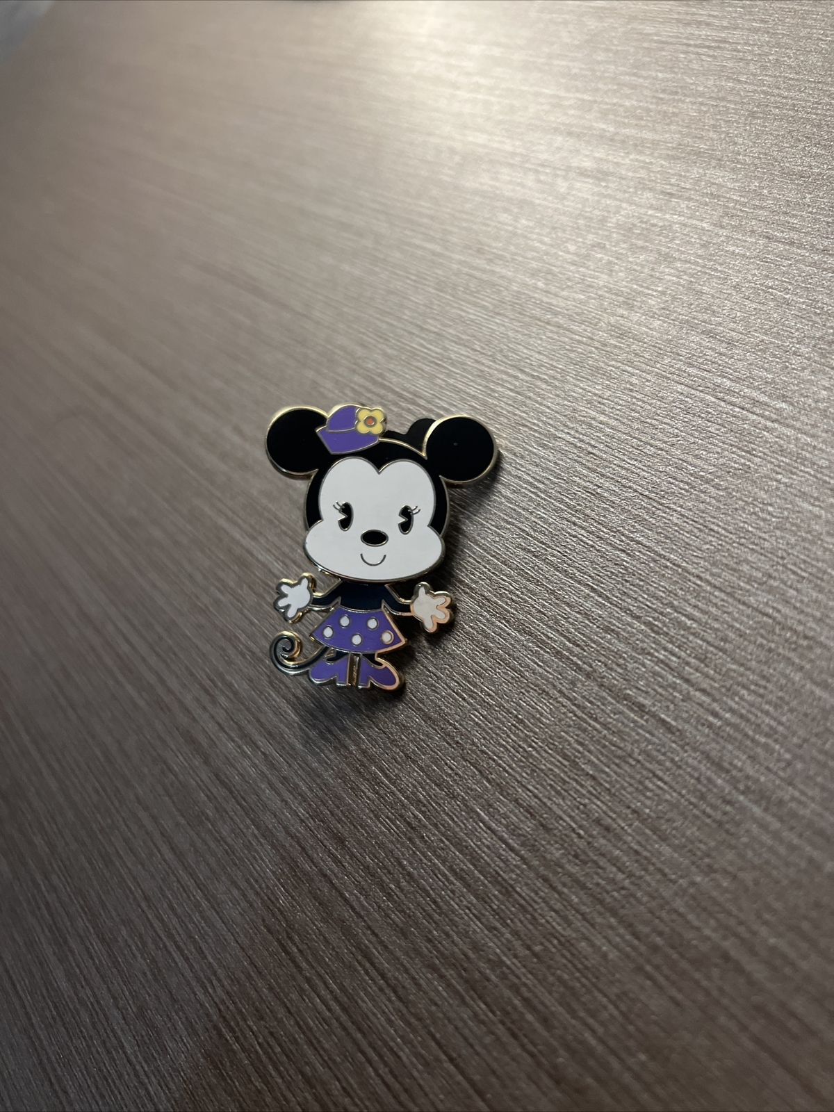 Disney Pin Minnie Mouse Bobblehead