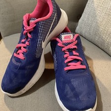 Nike women  s Revolution3 Size 7 Blue/ Pink Running Walking Shoe 819303-502