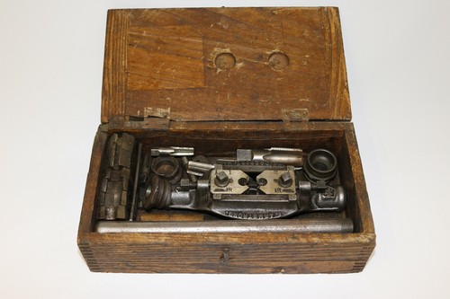 Vintage Armstrong Manufacturing Co. 26 