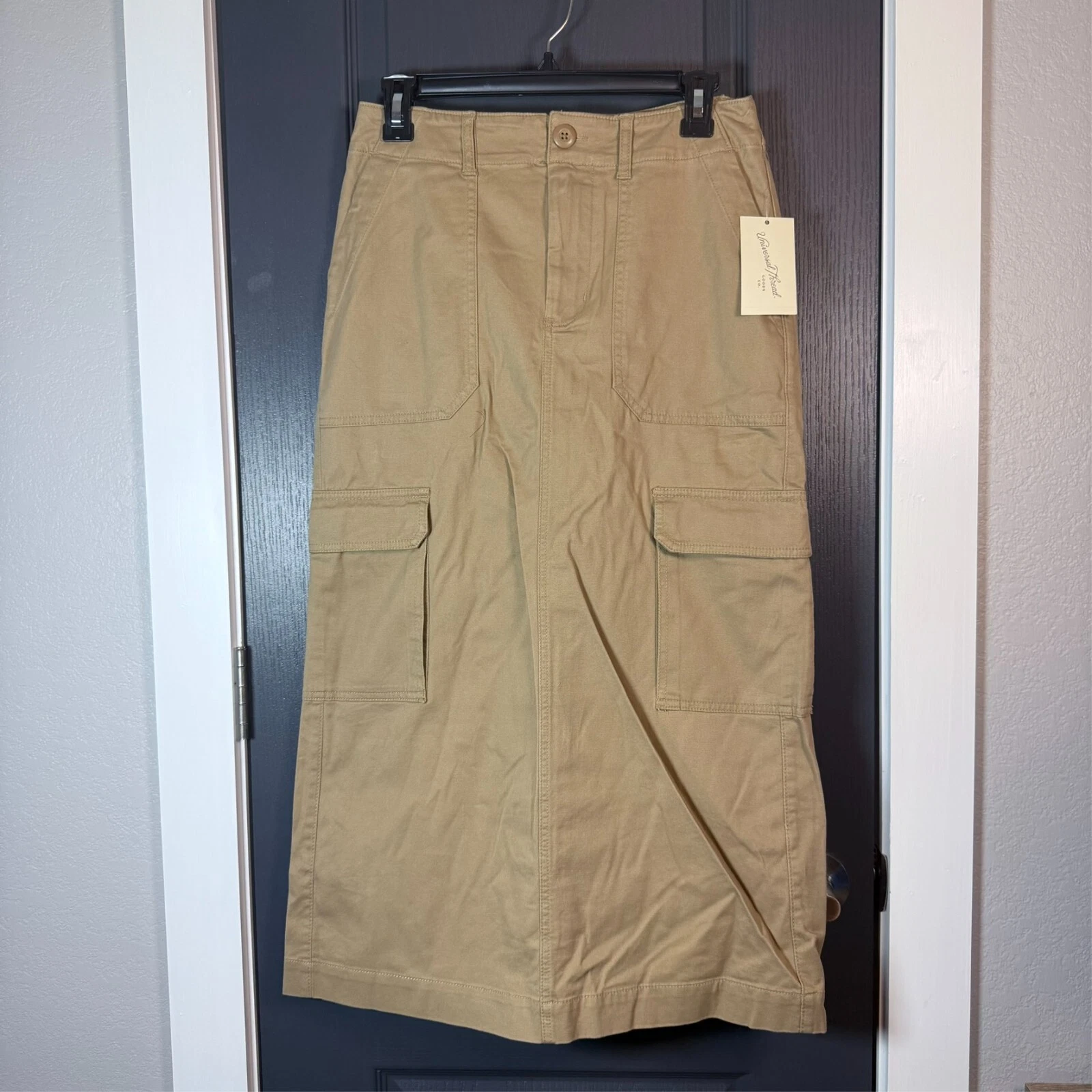 Universal Threads Goods CO/Utility Skirt/Tan/Women's/Size 2