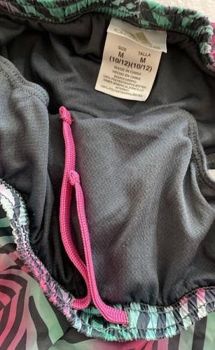 Girl's adidas Shorts & T-Shirt Outfit, Medium (10/12) - Picture 4 of 4