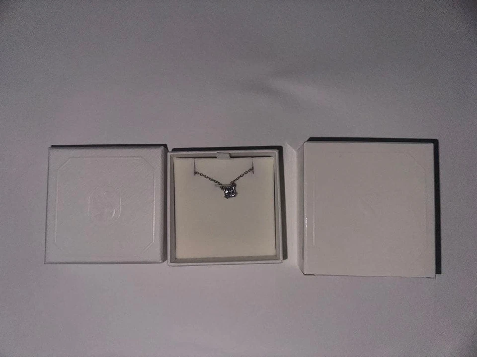 Collar colgante Swarovski Stilla Attract corte esmeralda plateado Foto 4 de 4