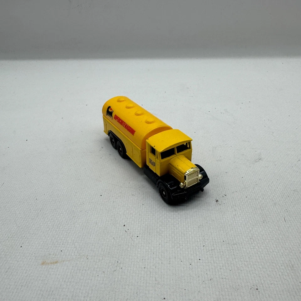 MODELLINO CAMION SCAMMELL AGIP - CORGI - Immagine 2 di 4