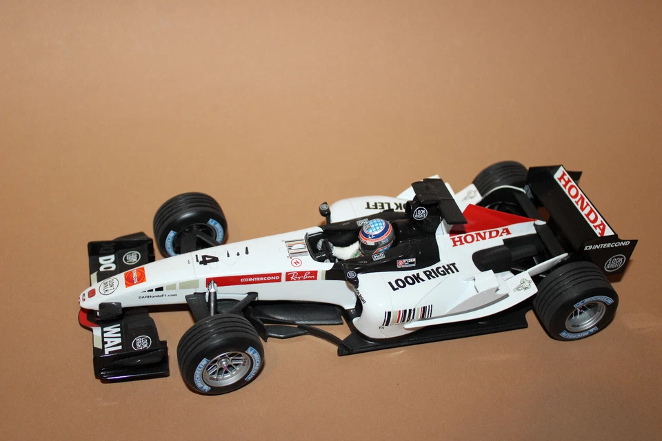 Minichamps PMA  100050004 1:18 F1  B.A.R. Honda  007 T. Sato 2005 keine OVP - Bild 3 von 4