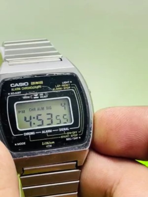 Vintage Casio 83QS-41 Alarm Chrono Lithium Digital Quartz Men's