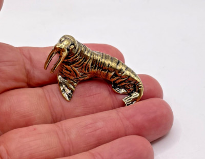 Kleines Messing Walross Robbe Löwe Tier Ornament Briefbeschwerer 4,5 cm