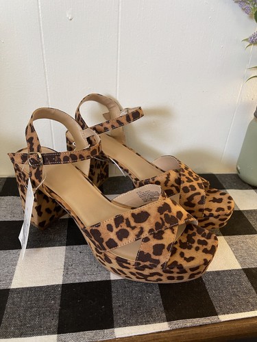 leopard print ankle strap sandals