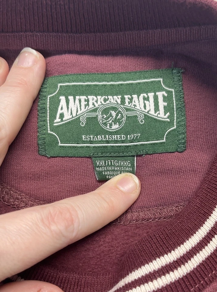 Sudadera De Colección American Eagle Para Hombres XXL Borgoña Deletrear Logo Cuello Redondo Preppy Foto 2 de 4
