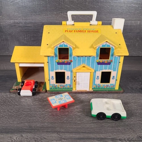 Vintage 1969 Fisher Price Play Family House 952 for Little People w/Accessories
