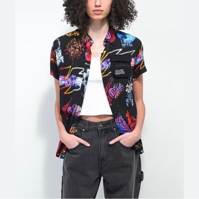 Black Broken Promises Graphic Button Down T Shirt Size S