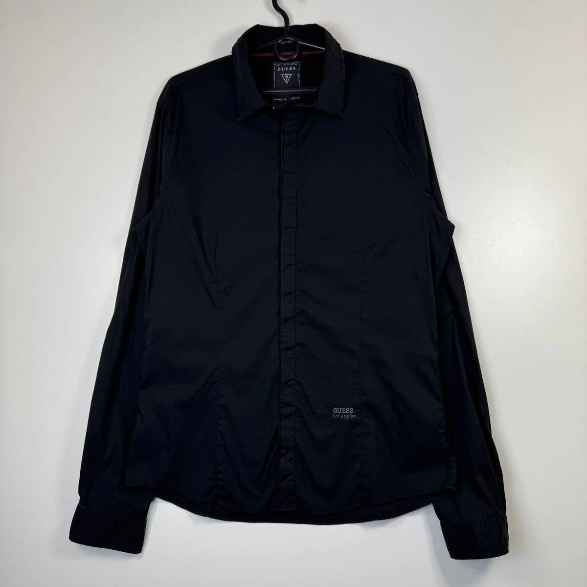 Camisa Guess Los Angeles Ligera con Botones Negra Logo Mínimo Para Hombre Talla L