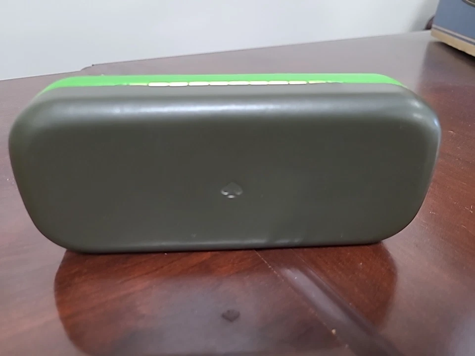 Estuche para gafas Kate Spade New York grande verde negro con tela de lunares Foto 4 de 4