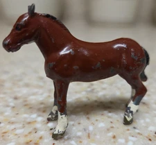 1930's VINTAGE ENGLISH JOHN HILL & CO MINIATURE LEAD HORSE (GREAT CONDITION)