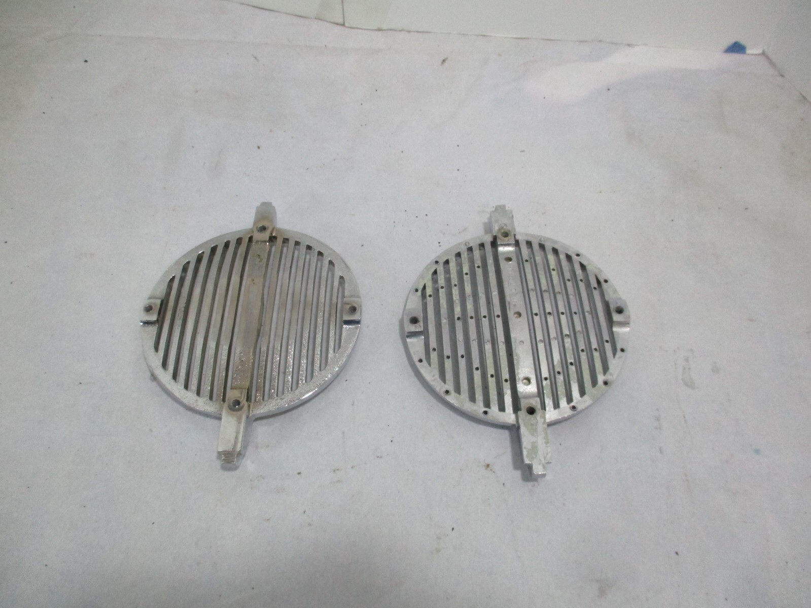 Horn grills Rolls-Royce Silver Wraith Silver Bentley Mark VI & R-Type