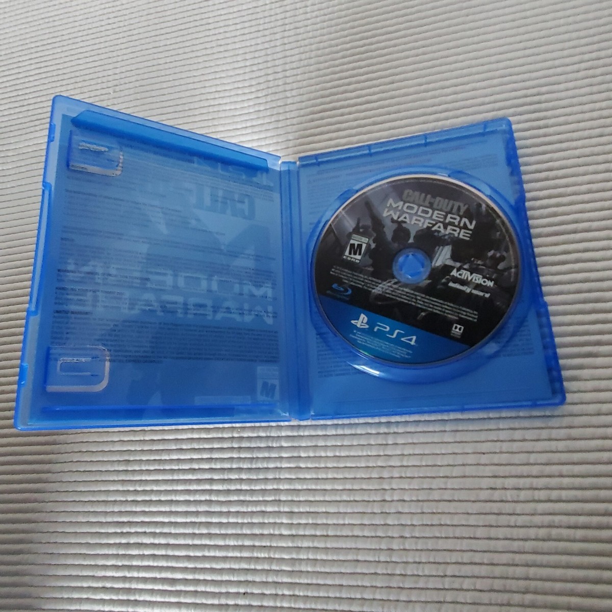 PlayStation4 - COD  MW  背景コード付き Amazon.co.jp: 【PS4】コール オブ デューティ モダン・ウォー