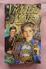 The Time of the Hunter's Moon by Victoria Holt, 1983, Paperback