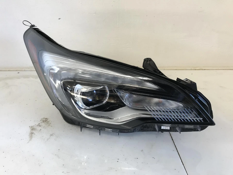 Used Right Headlight Assembly fits: 2019 Buick Envision LED headlamps Right Grad - Image 4 of 4