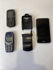 Motorola StarTAC Dual Band Flip Phone 3 other Phones NOT TESTEDSee Pictures.B41