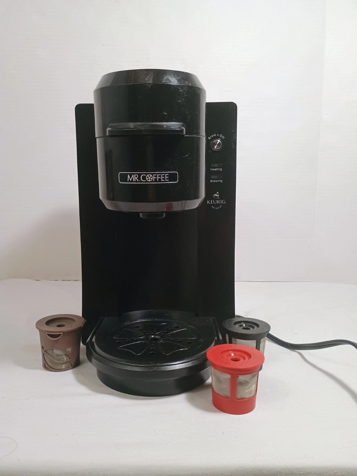 Mr. Coffee Keurig Brewed Single Serve Coffee Maker Model: BVMC-KG2B inc 3 k cups
Opens in a new wind