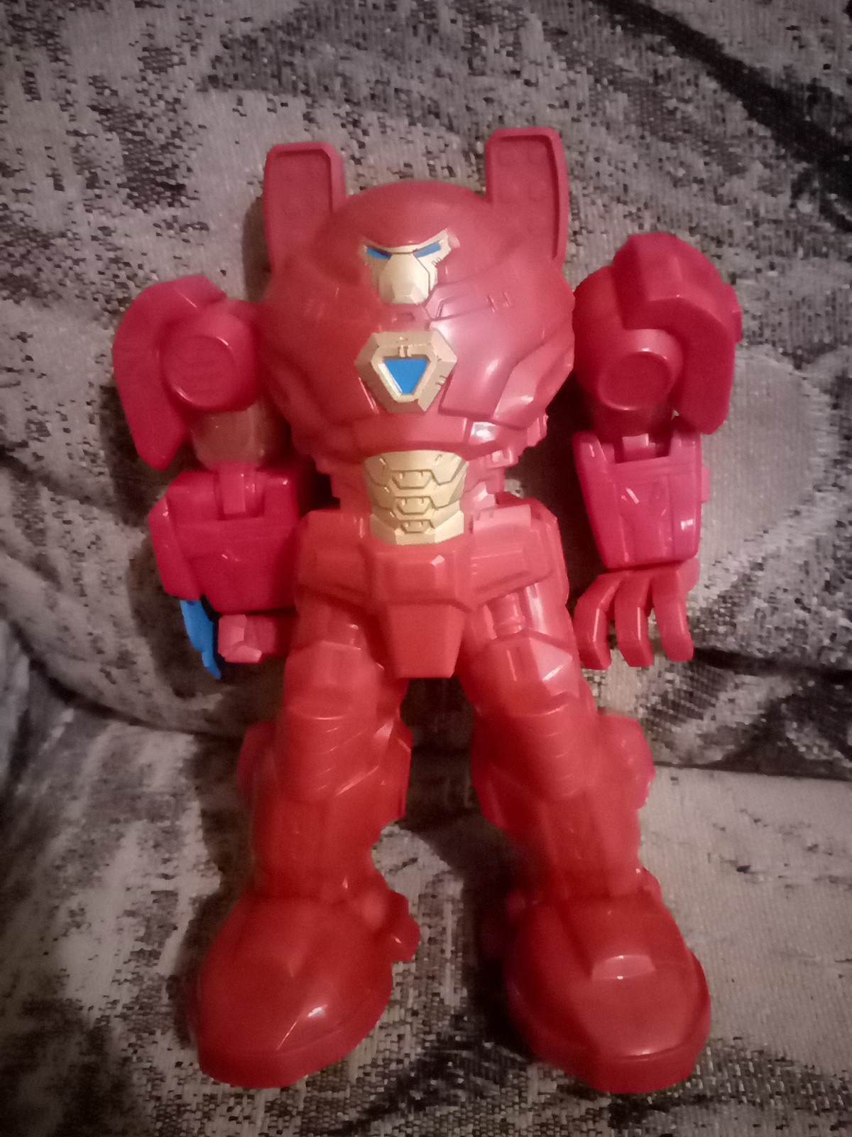 Marvel Avengers Mech Strike Iron Man With Suit. Looks Great!!