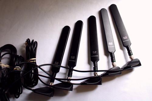 Lot of 5 Genuine Cisco 4G-LTE-ANTM-D Antenna Extension W/ Base & Cable