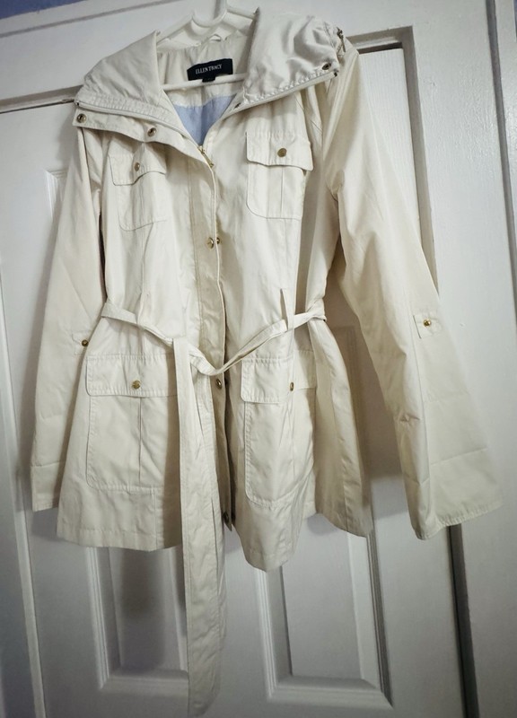 Ellen Tracy women’s Jacket zip-up & snap close hidden hood, Size L