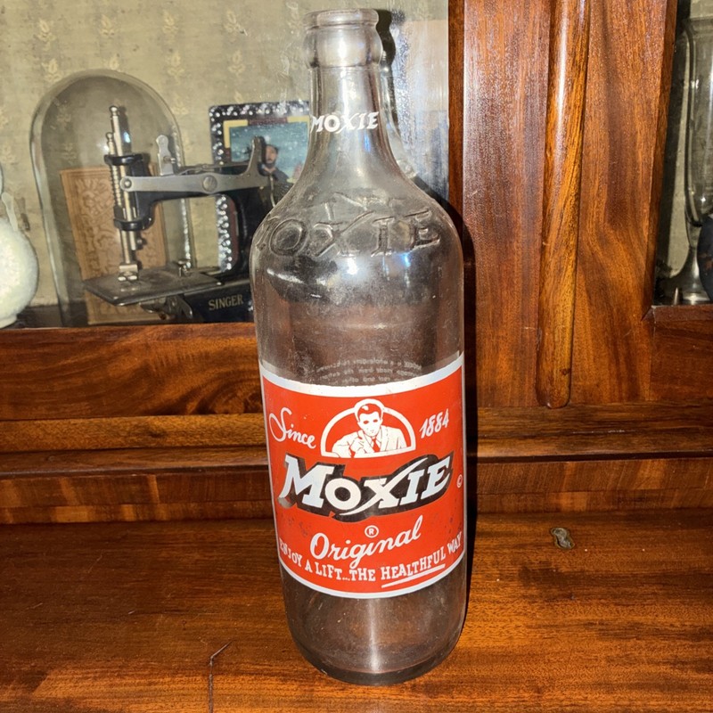 1940s Maine MOXIE Red & White ACL Pyroglazed & Embossed 10 oz Glass Bottle