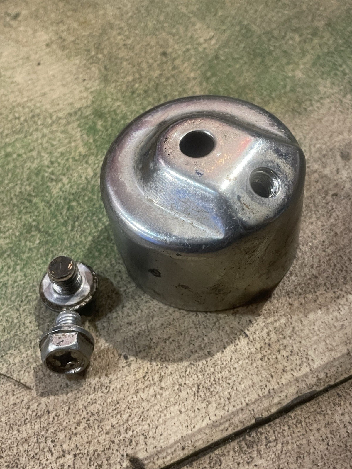 Carburetor Fuel bowl  - Briggs & Stratton 750EX Series Engine (202)