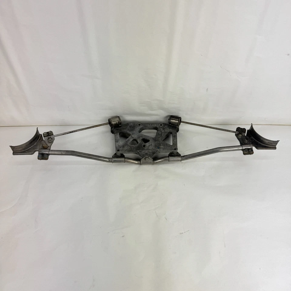 Soporte de montaje de silenciador de escape de 5 velocidades Porsche Boxster Cayman 2005-08 98711104204 Foto 2 de 4