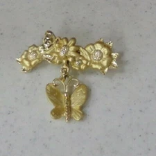 Vintage Women's Gold Tone Signed Torino Brooch Flowers With Dangle Butterfly