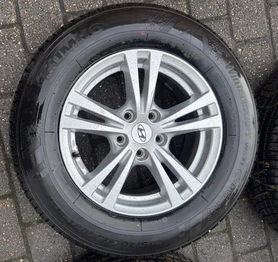 Hyundai Tucson und ix35 16 Zoll Alufelgen mit Kumho Winterräder 7mm KBA 52250 - Bild 2 von 4