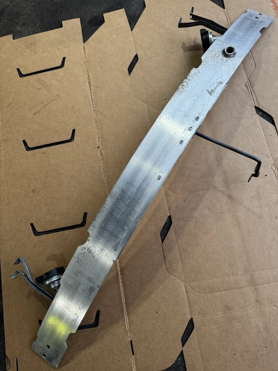 08-14 Mercedes W204 C250 C350 Front Bumper Reinforcement Bracket Rebar Assembly