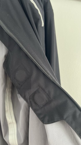 B'TWIN (Decathlon) men's ultralight waterproof cycling jacket. Size XL.Excellent - Picture 8 of 15